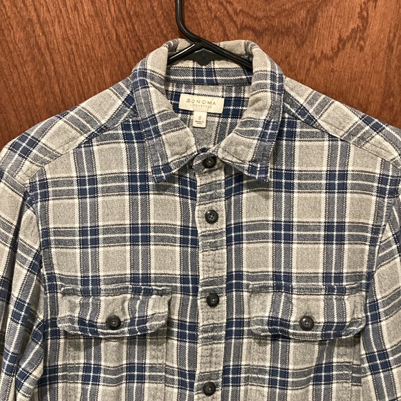 Sonoma Plaid Long Sleeved Flannel Button-Up Shirt in Blue and Gray Men’s Small - Picture 2 of 5